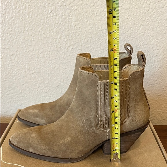 Patina / Portland Leather Dakota Western Boot - Taupe- Size 7.5 - Picture 8 of 11